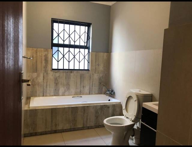 3 BEDROOM PROPERTY TO RENT IN SUMMERSET